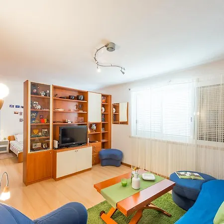 Gina - Appartement *